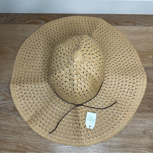 NWT Time and Tru Straw Floppy Packable Beach Hat - Picture 2 of 12